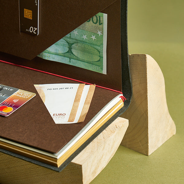 Paper Republic Card & Cash Holder, Pocket